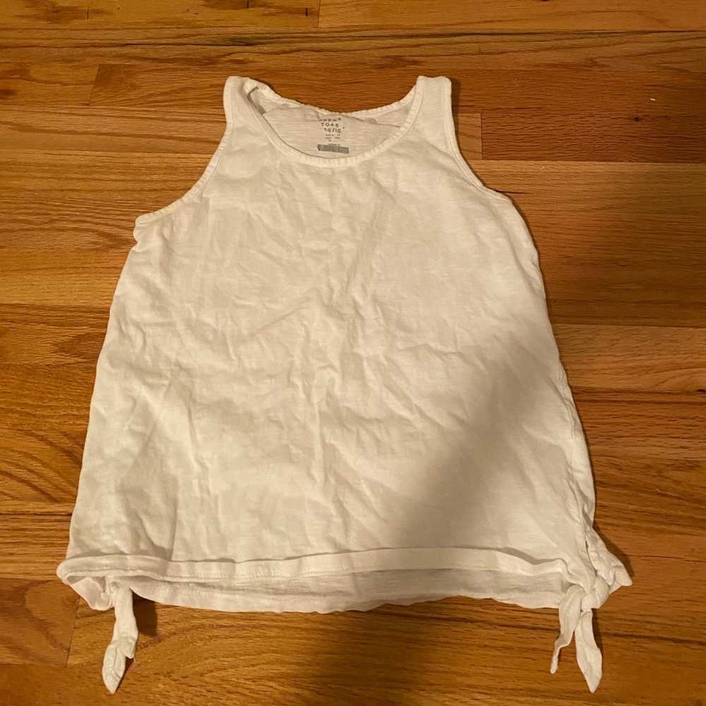 white tank with bows on the side!